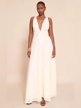 Pretty Little Thing White Plunge Textured Detail Maxi Dress NWT